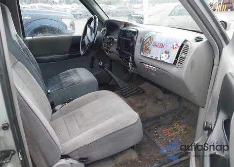 1995 Ford Ranger z USA, uszkodzony, nr VIN 1FTCR10A1SPA64205